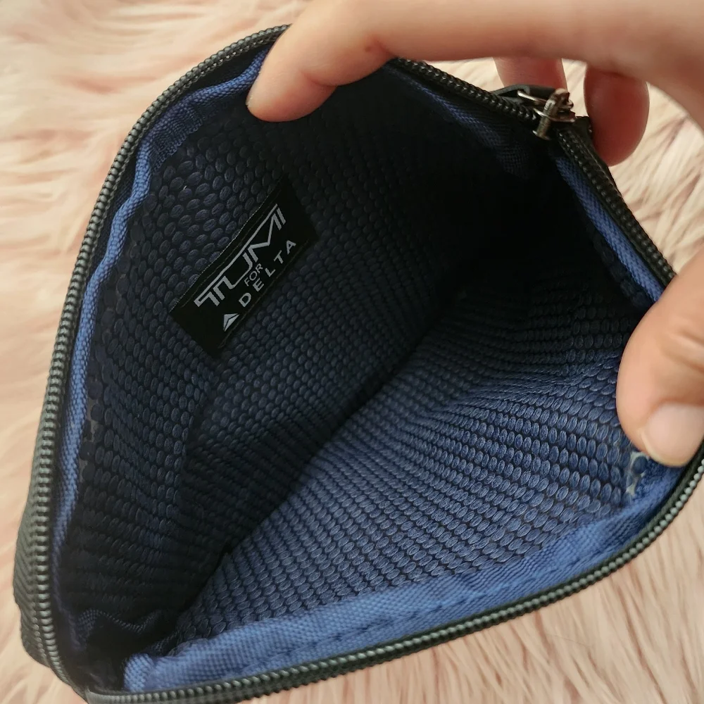 TUMI Delta zipper travel pouch cosmetic bag